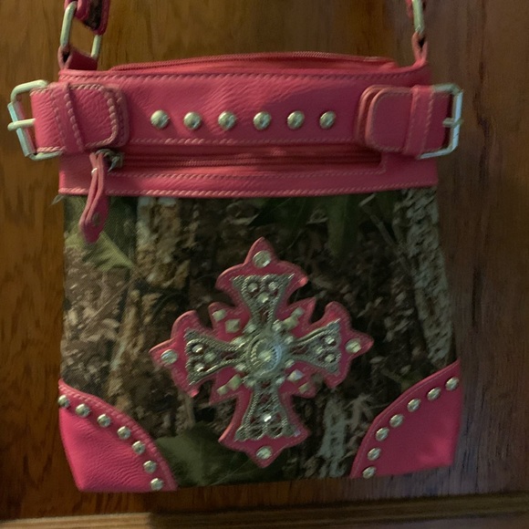 Pink camo Purse - Picture 2 of 4